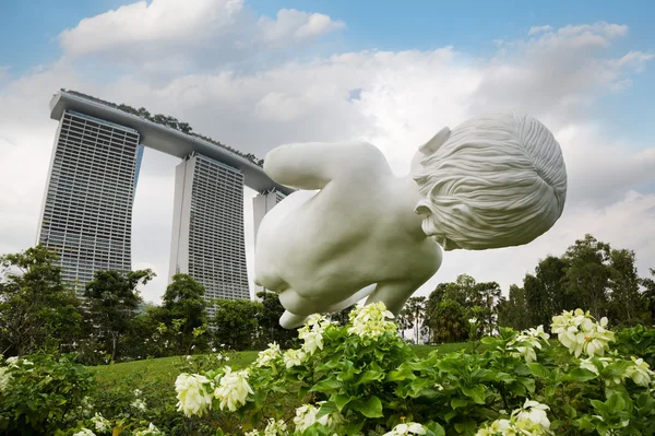 Sculptuur planeet door Marc Quinn in Singapore — Stockfoto