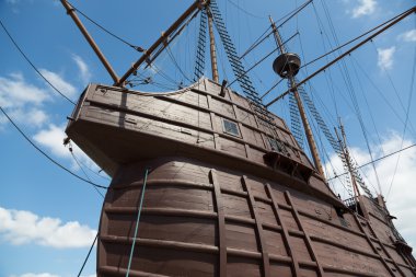 Denizcilik Müzesi bir yelkenli gemi şeklinde