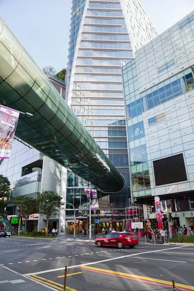 Orchard Road is the largest shopping district in Singapore — Stock Photo, Image