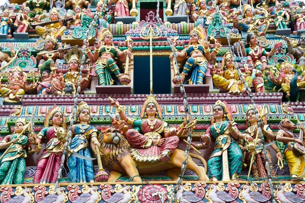 Posągi Sri Veerama Kaliamman świątyni, Singapur — Zdjęcie stockowe