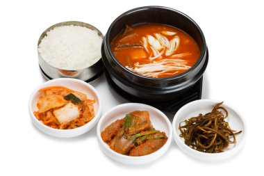 İşkembe çorbası sebze ve mantar ile