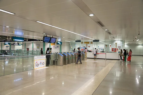 Estação MRT em Singapura no fim de semana — Fotografia de Stock