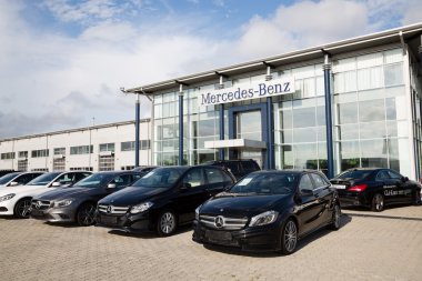 Mercedes-Benz Bayilik city Vladivostok için arabalara