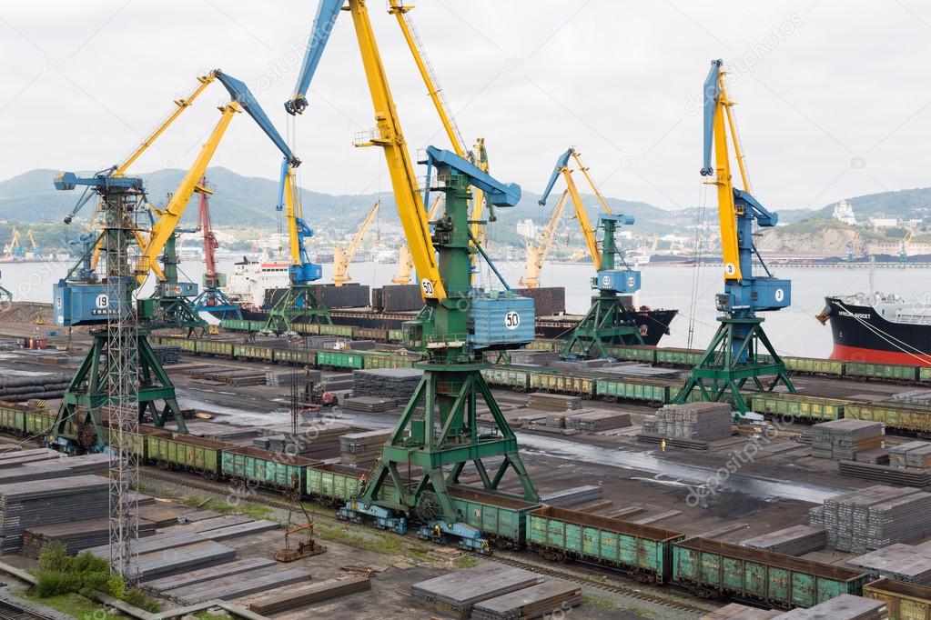 Loading of rolled metal at the port of Nakhodka, Russia
