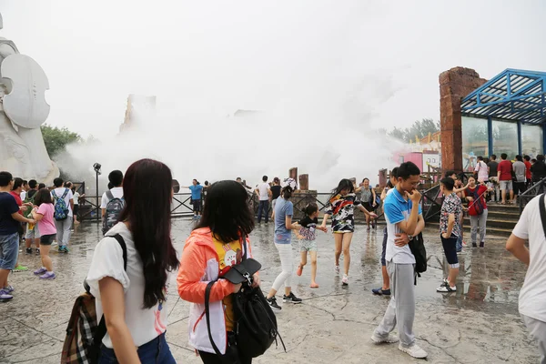 Jsou populární v Happy Valley Pekingu vodní jízdy — Stock fotografie