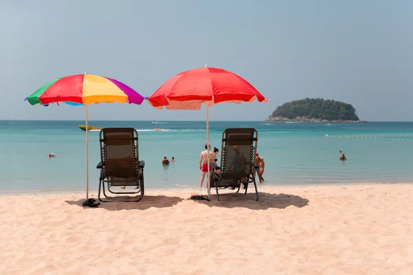 Parasole na plaży — Zdjęcie stockowe