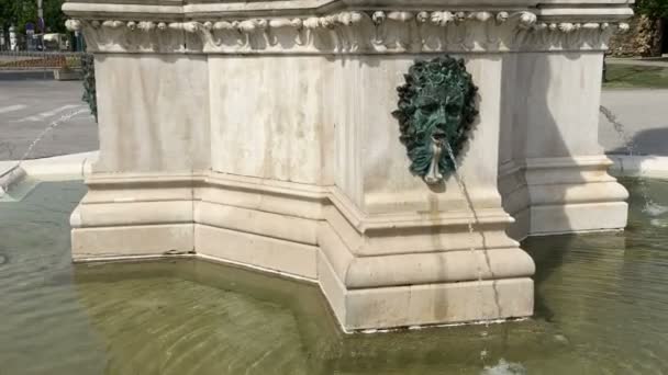 Brunnen am Kaptol in Zagreb, Kroatien — Stockvideo