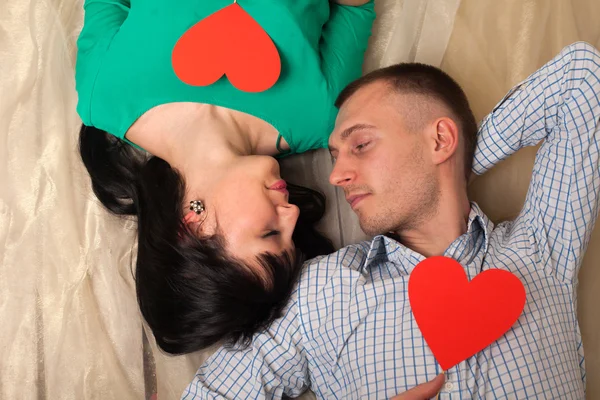 Couple with red heart — Stock Photo, Image