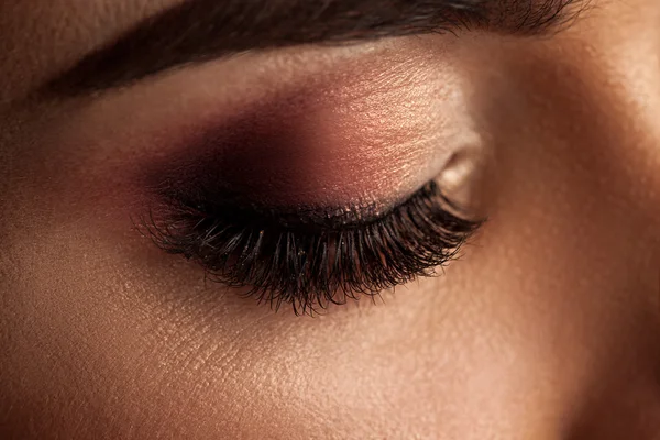 Close-up van oog met make up — Stockfoto