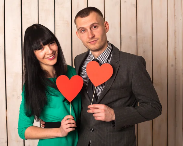 Couple with red heart — Stock Photo, Image