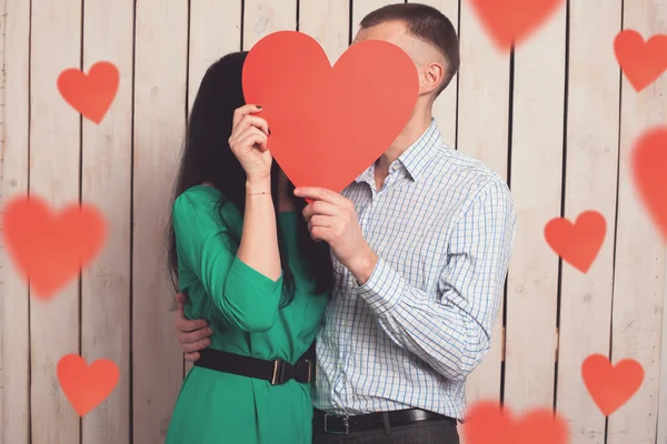 Couple avec Coeur Rouge — Photo