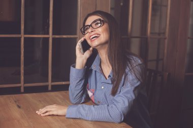 Masada güleryüzlü kadındır