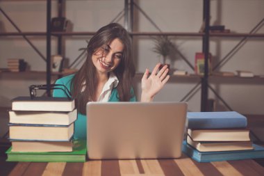 Tablo withbooks kadın