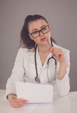 Hemşire ve tıbbi fikirler