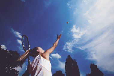 Sportif tenis oyuncu kadın