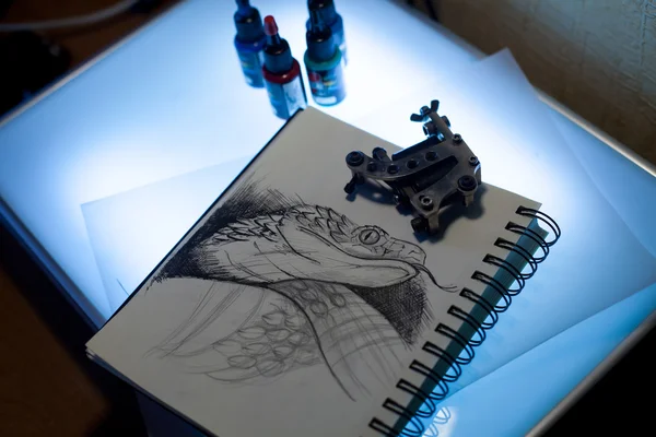 Tattoo equipment and scetch — Stock Photo, Image