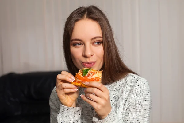 Donna e pizza — Foto Stock