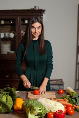 Tablo sebze ve kadın