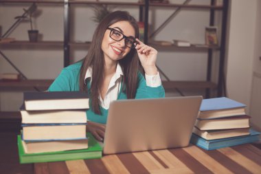 Güleryüzlü woan kitaplar