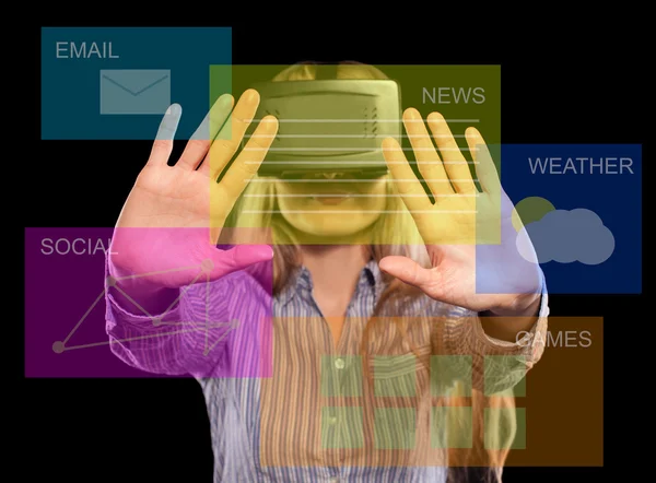Mujer en auriculares de realidad virtual —  Fotos de Stock