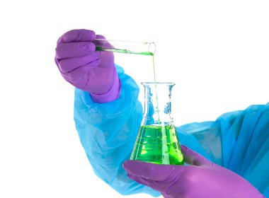 Kadın farklı sıvılar transfuses