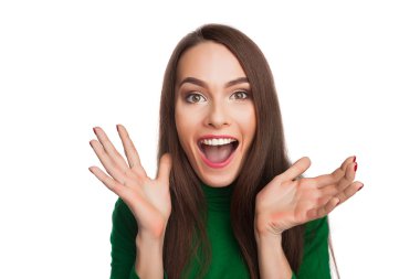 Yeşil bir balıkçı yaka kadında