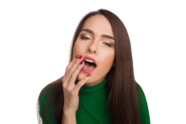 Mujer en un cuello alto verde — Foto de Stock