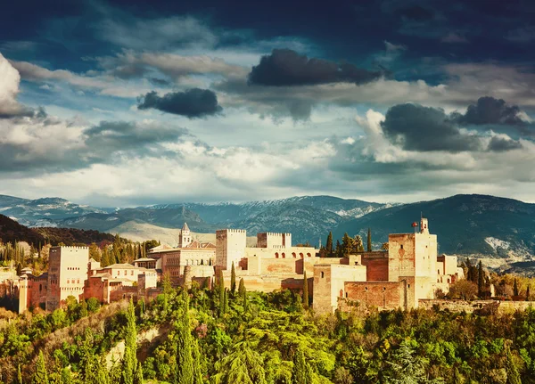 Pevnost Alhambra. Granada, Španělsko — Stock fotografie