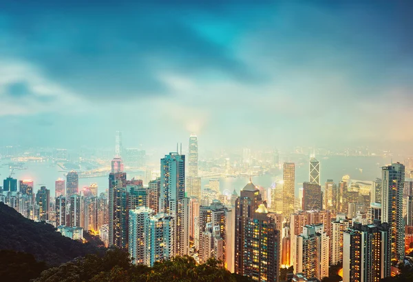 Hong kong skyline. uitzicht vanaf de victoria peak. — Stockfoto