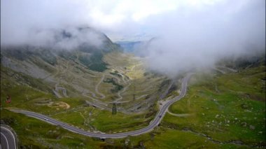 Transfagarasan dağ yolu, Romen Karpatlar. Timelapse