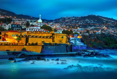 Eski kale Fortaleza de Sao Tiago görüntüleyin. Funchal, Madeira, Por