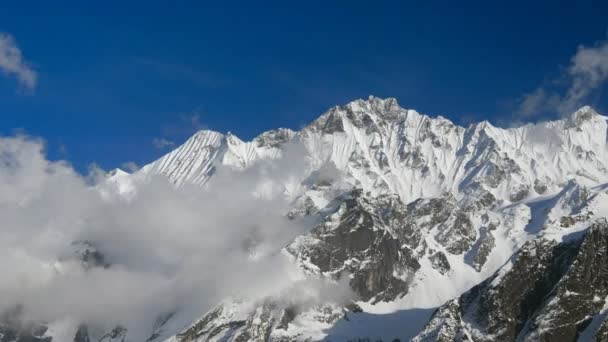 Timelapse de montañas nevadas. Nepal, Himalaya — Vídeo de stock