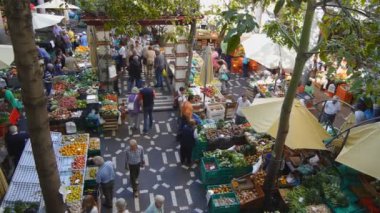 Eski meyve Pazar 18 Ekim 2014 yılında Funchal üzerinde.