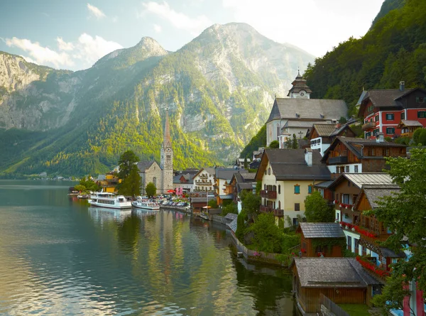 Hallstatt pueblo de montaña — Foto de Stock