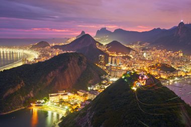 Rio de Janeiro, Brezilya gece görünümü