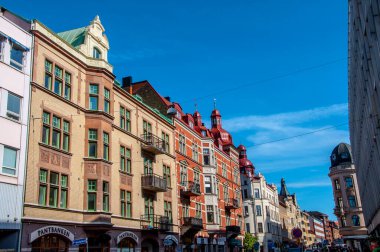Malmö 'yü gezmek, binaların güzel tasarımı ve mimarisi. Malmö, İsveç, 16 yaşında. Mayıs 2014