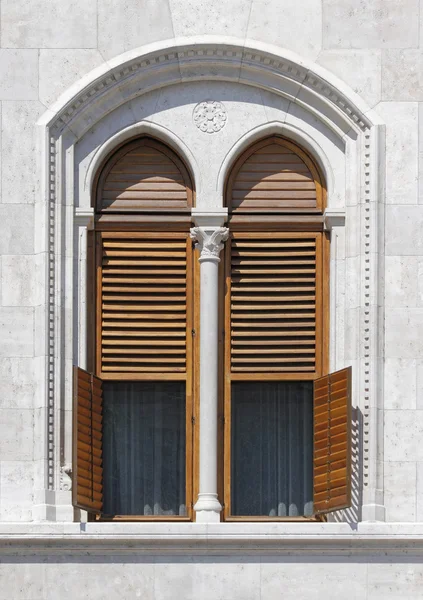 Gothic style windows — Stock Photo, Image
