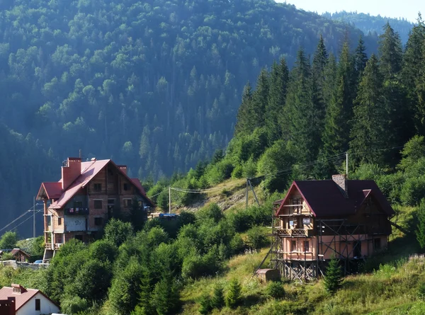 Παλιά ρουμανική χωριό θέα στα Καρπάθια Όρη — Φωτογραφία Αρχείου