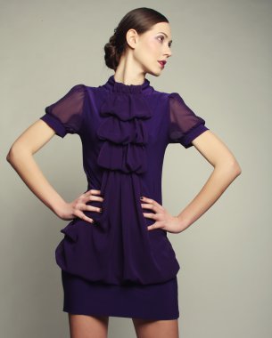 Moda modeli. Stüdyoda poz.