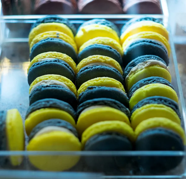Französische Macarons zu verkaufen — Stockfoto