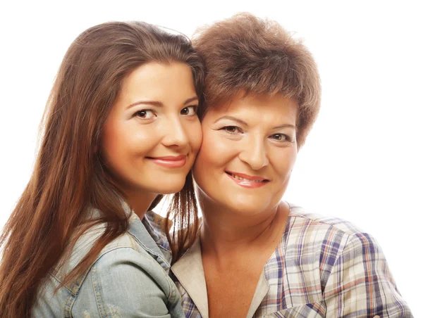 Gelukkig volwassen moeder ang volwassen dochter — Stockfoto