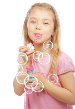 sabun köpüğü üfleme, komik, sevimli küçük kız