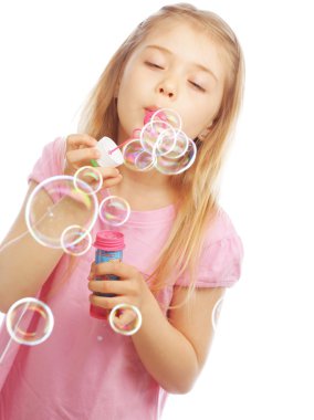 sabun köpüğü üfleme, komik, sevimli küçük kız