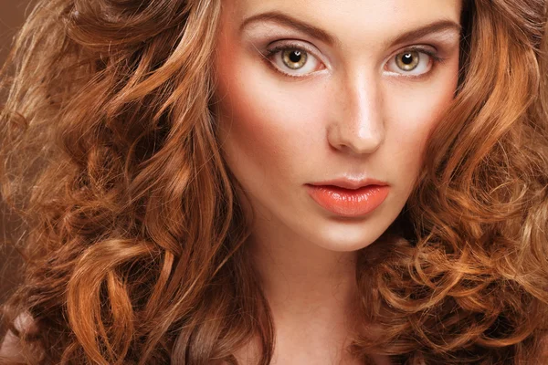 Young woman with curly hair — Stock Photo, Image