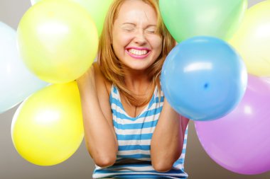 Balonlu mutlu kız