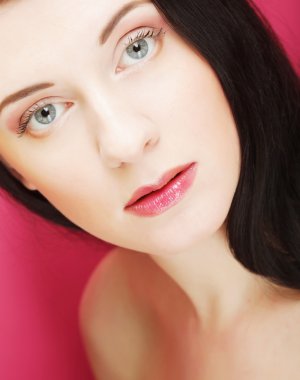 Çekici Genç Kadın