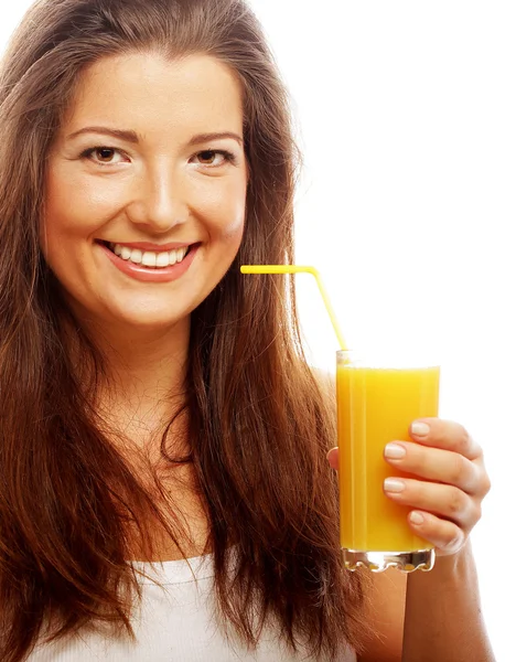 Kvinna anläggning orange juice — Stockfoto