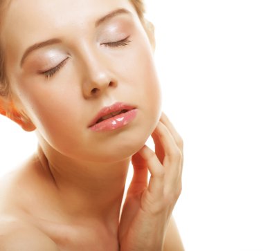 güzel kadının yüzü temiz bir cilt