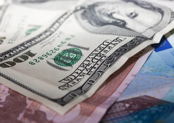 Dollaro e banconote in euro . — Foto Stock