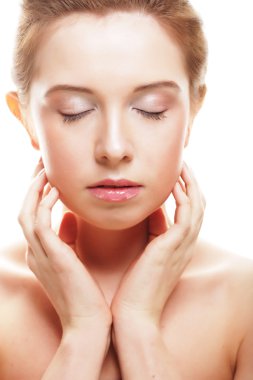 güzel kadının yüzü temiz bir cilt